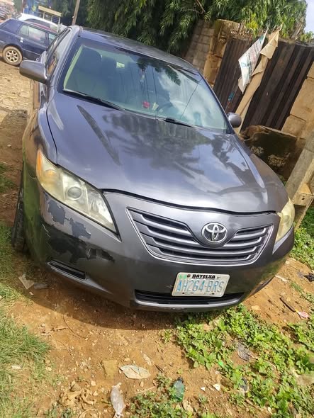 A picture of TOYOTA CAMRY 2008