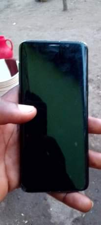 A picture of Samsung Galaxy S9 plain