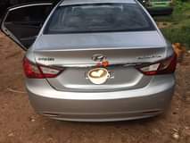 A picture of Let s sell Extremely clean 2012 Hyundai sonata with untempered