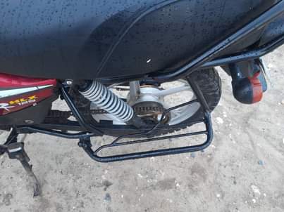 A picture of Tvs HLX 125 inauzwa