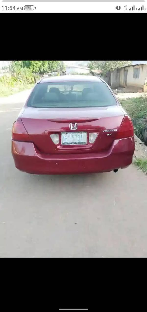 A picture of Super distress Honda DC 2.350