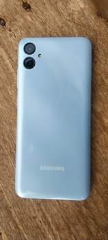 A picture of Samsung A04e