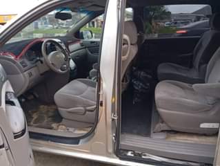 A picture of SUPER CLEAN 2005 model Toyota Sienna Engine Grade A Gear
