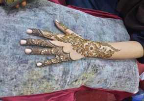 A picture of Call and WhatsApp 0687784960