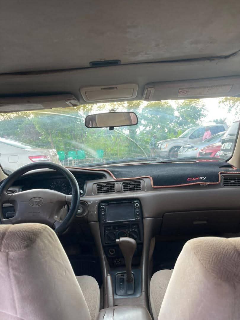 A picture of 2010 Toyota camry