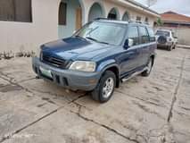 A picture of Neatly used Honda CR V 2000 model for sale from