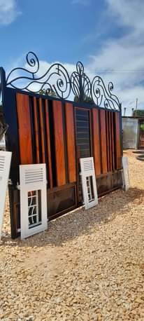 A picture of Aluminium and stainless Steel