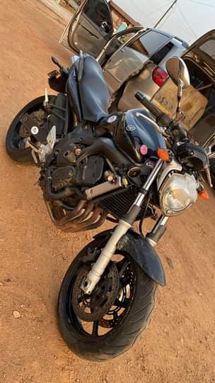 A picture of YAMAHA FZ6 2007