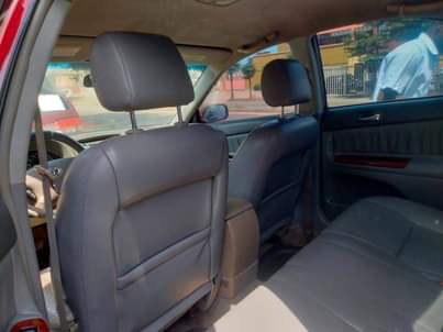 A picture of 2004 Toyota Camry