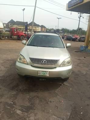 A picture of Sweet deal on distress sale Over neat RX330 up for