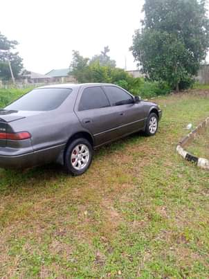 A picture of Camry pencil Tiny light baked on first body Engine perfect
