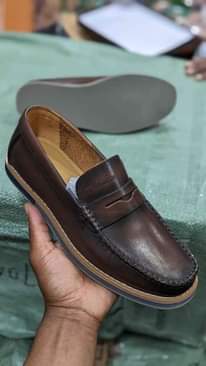 A picture of Mens moccasins