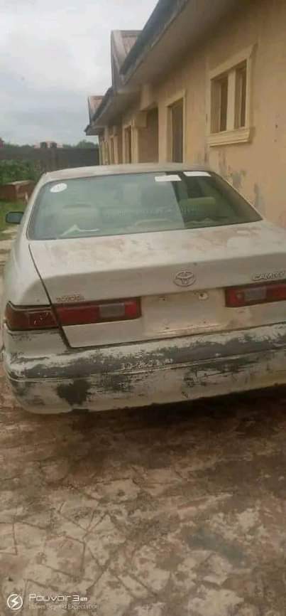 A picture of 2000 TOYOTA CAMRY TOYOTA