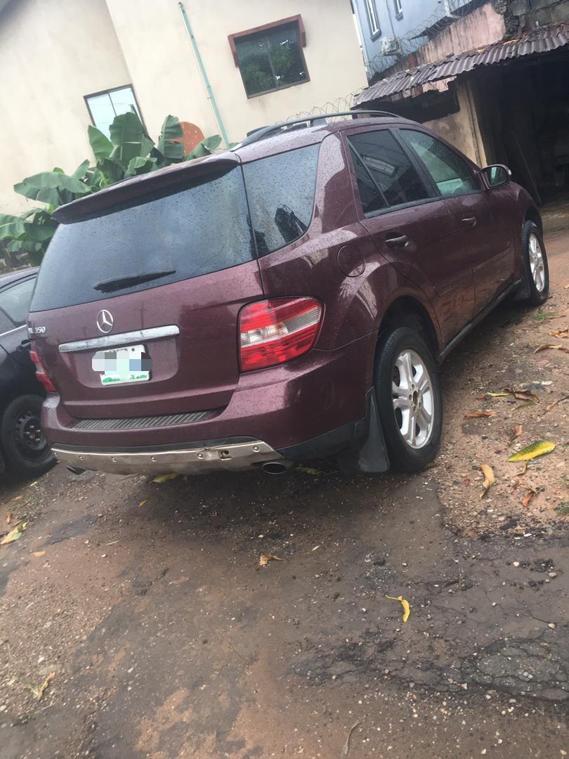 A picture of ML 350 Mercedes Benz