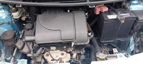 A picture of Toyota vitz 06