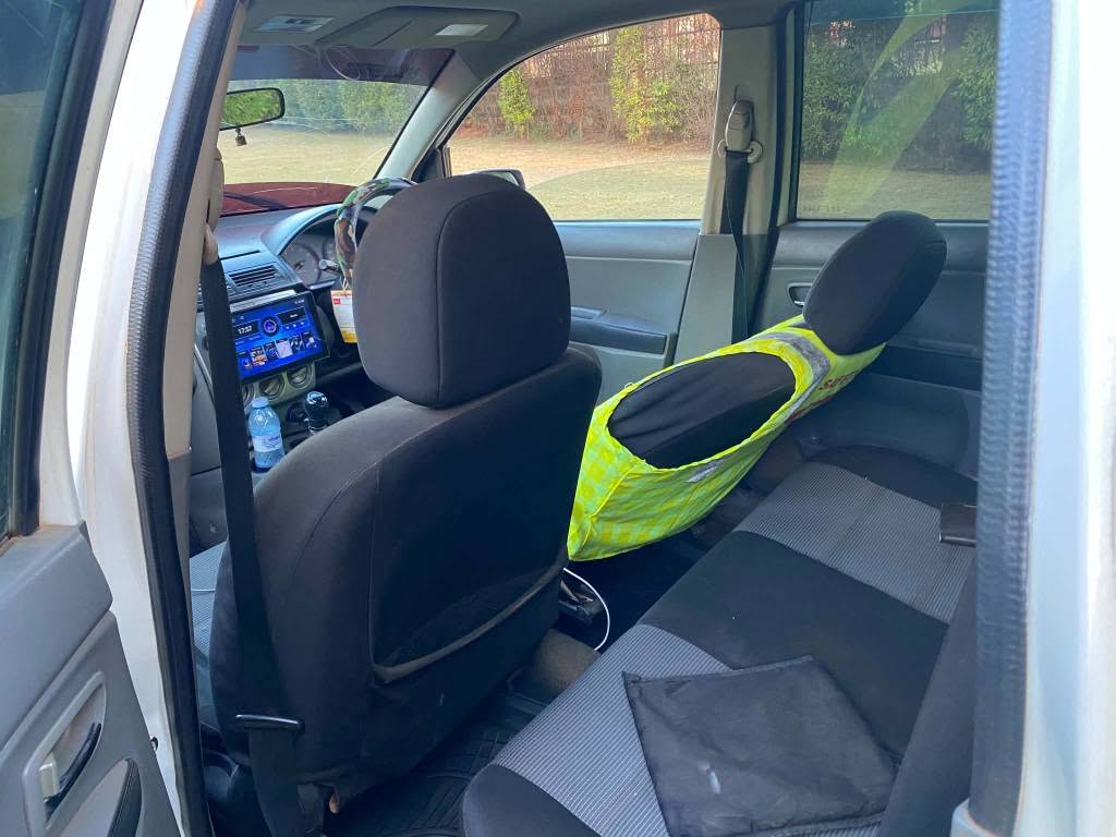 A picture of Mazda Demio manual