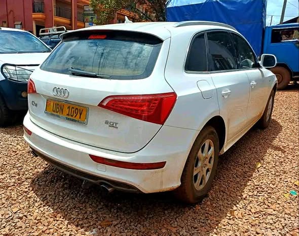 A picture of Audi Q5 2012 for sale 37millions call 0755622807