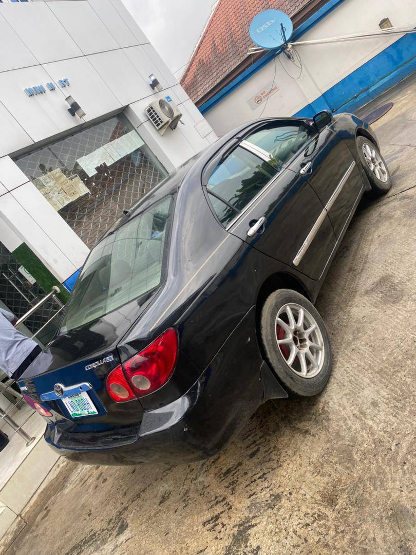 A picture of 2006 TOYOTA COROLLA