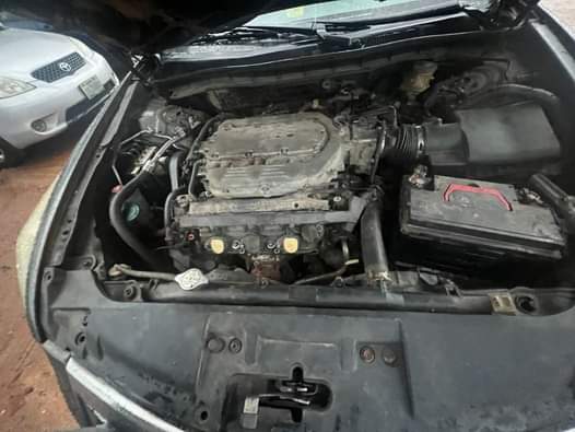 A picture of Distress ooooo 2008 honda Accord with Everything super sharp Android