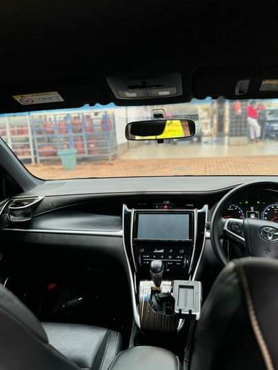 A picture of TOYOTA HARRIER 2014 MODEL