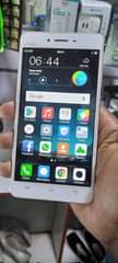 A picture of Vivo v3 max 180000 it has 32 gb 3 gb