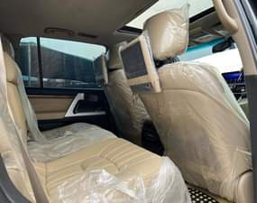 A picture of  TOYOTA LAND CRUISER VXR Super Fullest Option Model 2016