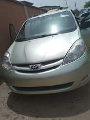 A picture of 2006 Toyota sienna tokumbo Price 8 6m Location Amuwo odofin