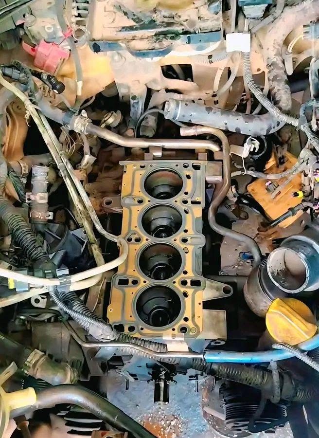 A picture of 0704247898 mechanic