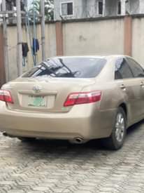 A picture of Belgium Grade 2010 Toyota Camry with 6 plugs engine Verified