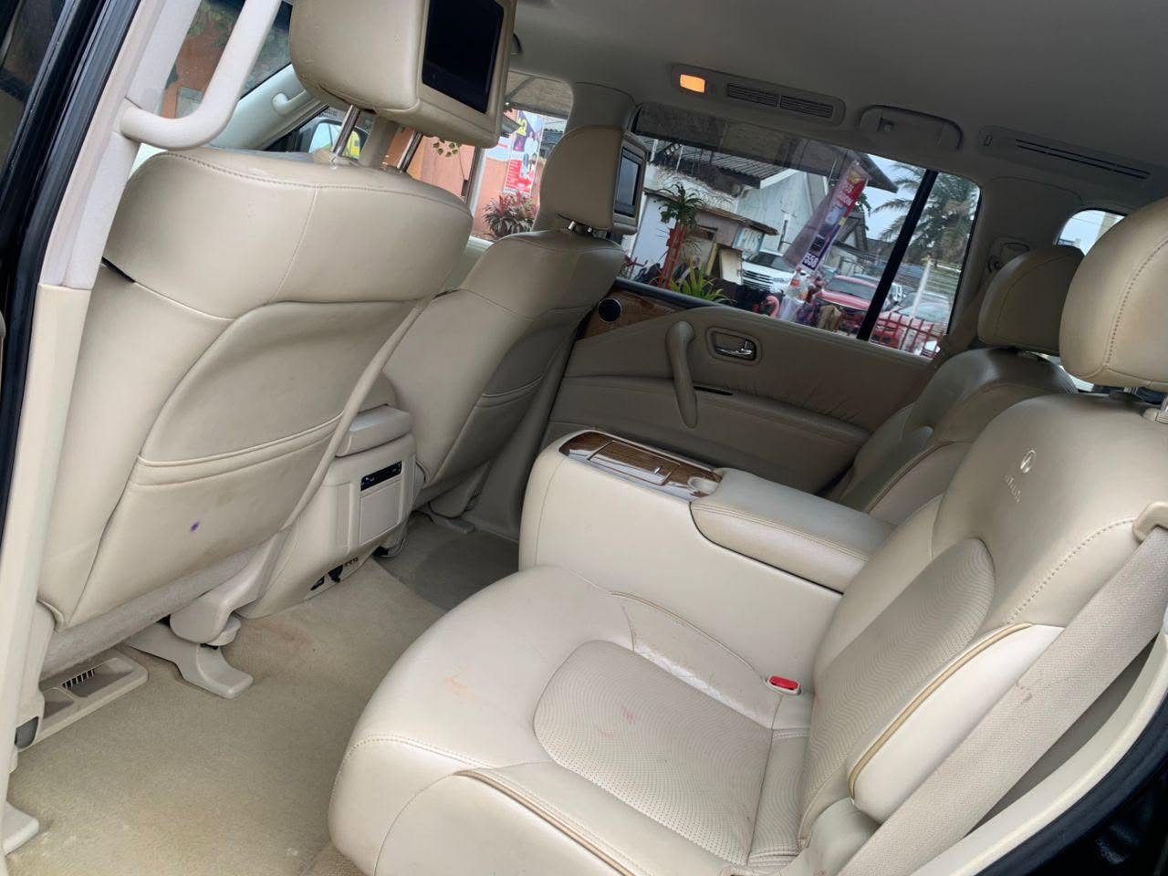 A picture of 2010 Infiniti nissan