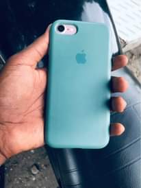 A picture of iPhone 7 plain storage 32Gb BH 93 Camera clean Condition