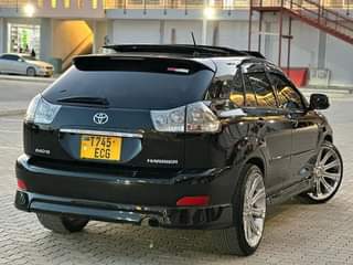 A picture of Toyota Harrier