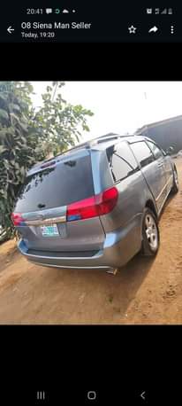 A picture of 05 06 Toyota Siena registered
