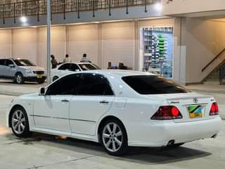 A picture of TOYOTA CROWN ATHLETE