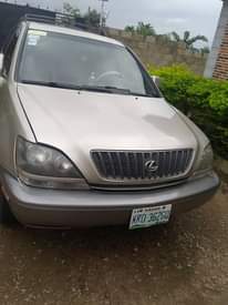 A picture of Distress sales 2002 Rx300 flash on first body Tokunbo standard