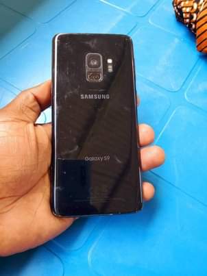 A picture of Samsung s9