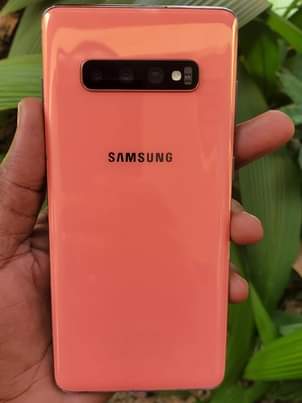 A picture of SAMSUNG S10 PLUS NO CRACK AT 290000 FIXED PRICE 