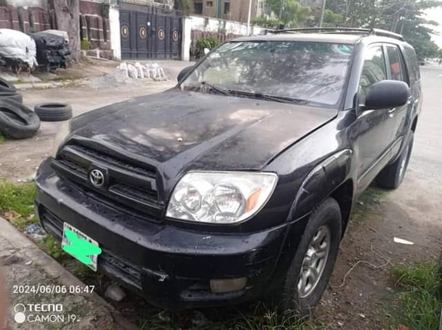 A picture of DEALER MARKET 2007 4runner party first body Untempered engine gear