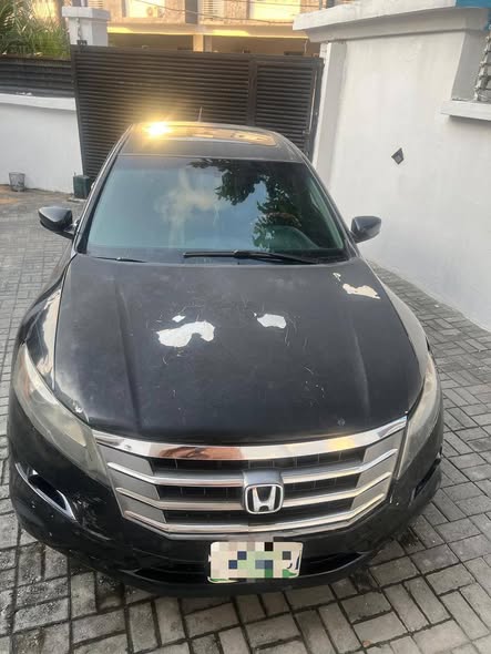 A picture of Quick deal Honda crosstour 2010 model V6
