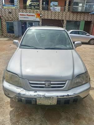 A picture of HONDA CR V