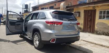 A picture of Foreign used Toyota Highlander 2015 very good ride for you