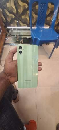 A picture of Samsung galaxy a05 128gb