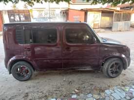 A picture of NISSAN CUBE