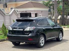 A picture of Car