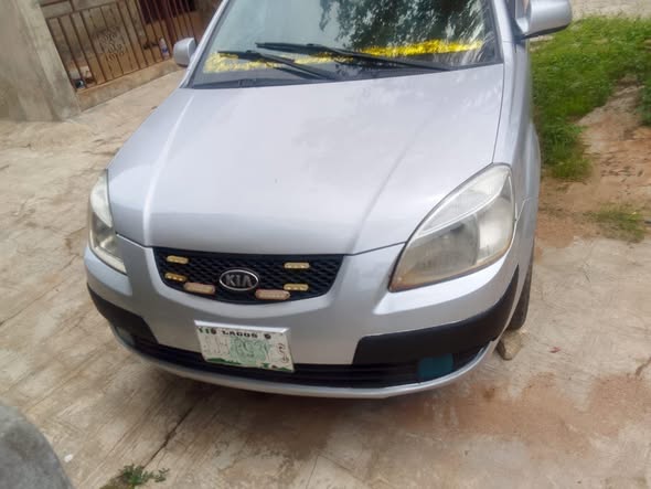 A picture of 2006 KIA Rio kia rio