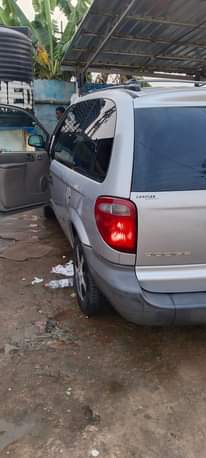 A picture of Ford dolge caravan