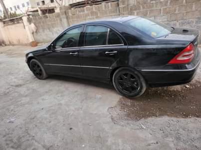A picture of Distress Mercedes Benz C320