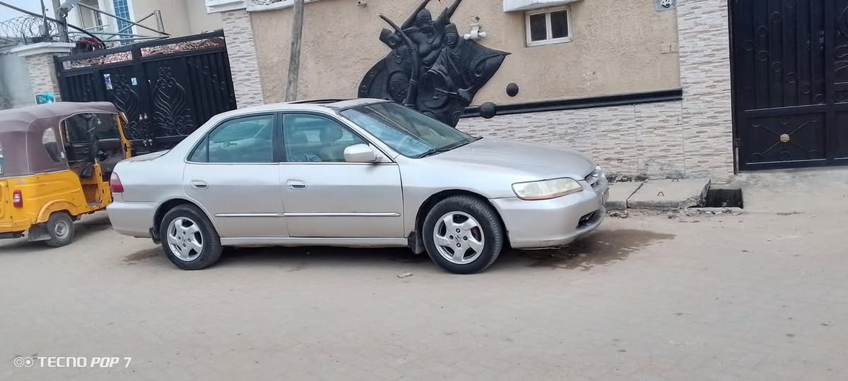 A picture of Honda Accord everything works perfect Location akoka yba lagos 08137726365