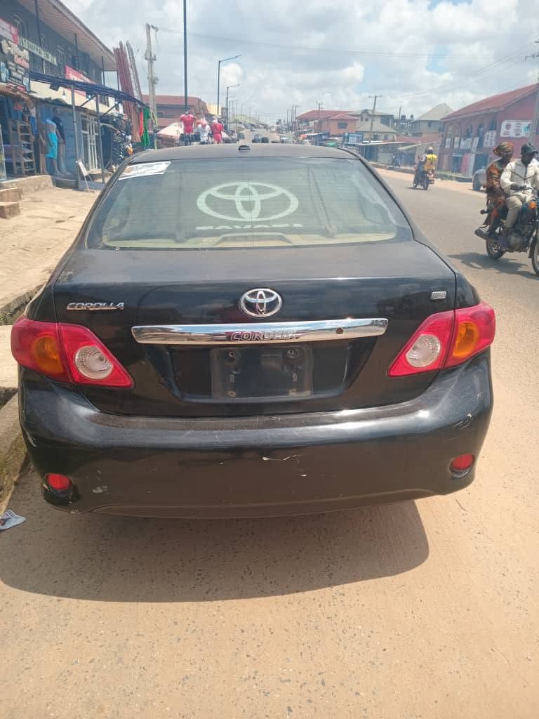 A picture of Toyota Corolla 08