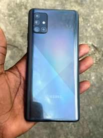 A picture of Samsung galaxy a71 128gb BEI NI 245 000 TU